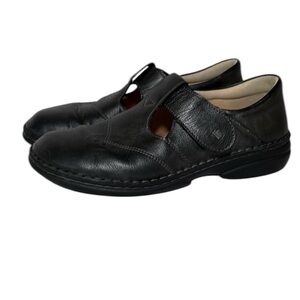Finn Comfort Black Leather Flats